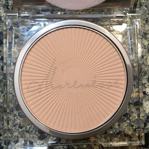 Mirenesse Absolutely Radiant Wet/Dry Superpowder
